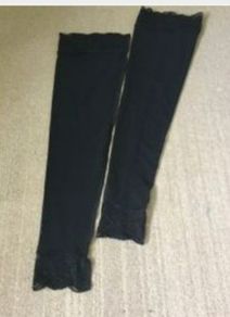 Black footless holds up