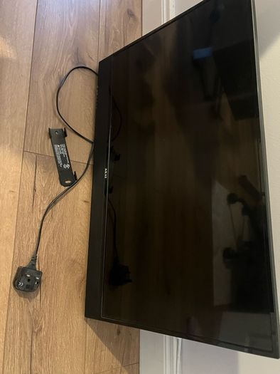 Akai 32" TV