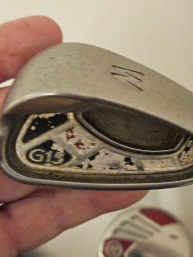 Taylormade G15 Set Of Golf Clubs Plus Driver,5 Wood-3 Wood Plus Putter.