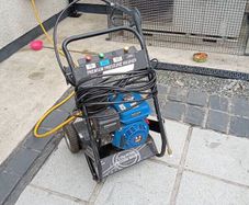 petrol power with brand new pump & lance