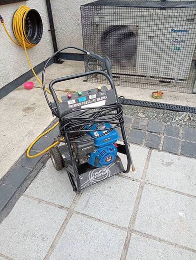 petrol power with brand new pump & lance