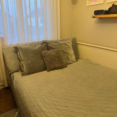 Grey cushion and throw set
