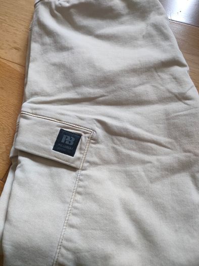 Pull & Bear cargo