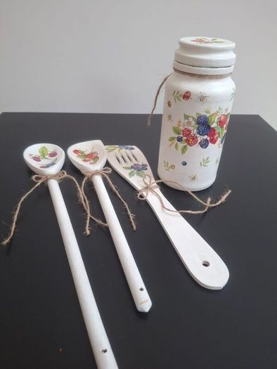 Set of 3 Decorative Kitchen Utensils in the Jar