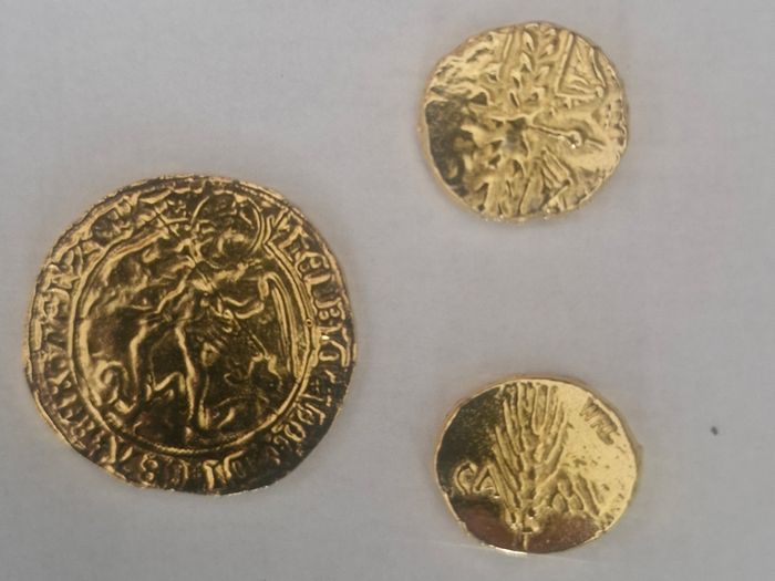 3 ANCIENT GOld Replica Coins