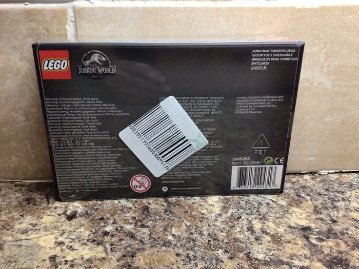 Limited edition Jurassic world figure pack - new and unopened