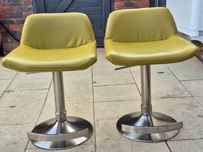 bar stools