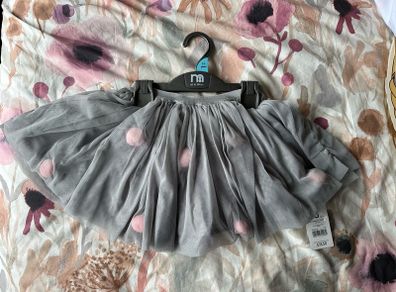 BNwT skirt by Mothercare, 2-3 years (will fit an older child in my opinion)