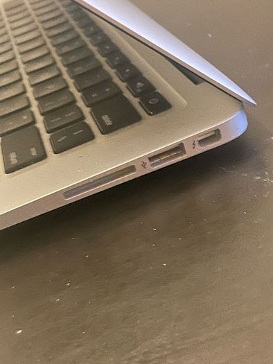 Broken 2017 MacBook Air 13-inch