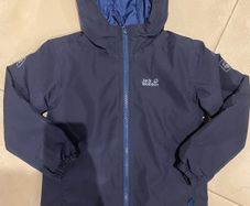 Jack Wolfskin jacket like new size 7-8 years old