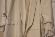 Vream bege ladies blazer  bnwt