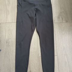 Black leggings
