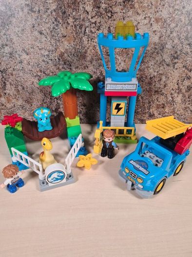 Lego Duplo Jurassic World Gentle Giants Petting Zoo 10879 And T Rex Tower 10880 Missing Some Pieces