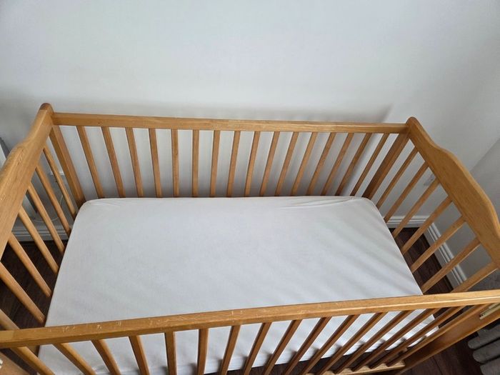 Cot bed
