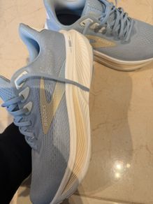 womens sports shoes