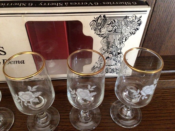 6 Vintage Dema Sherry glasses boxed