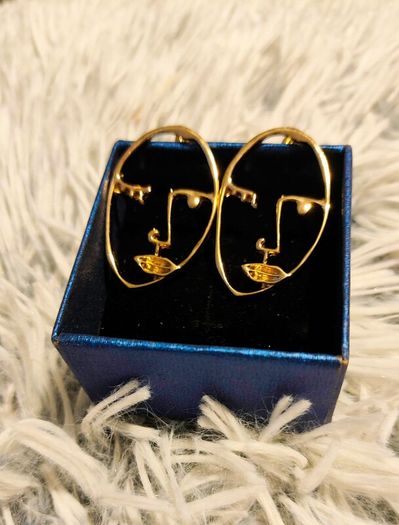 Golden Artistic Face-Shaped Earrings Minimalist Statement Jewelry