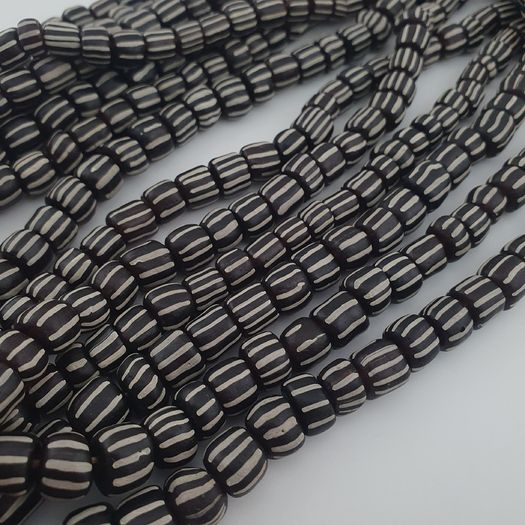 Vintage African Style White Stripe 10mm - 10.9mm Glass Beads necklace Strand