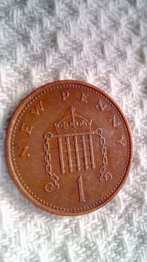 1971 U.K. New Penny plus 1971 Two New Pence.
