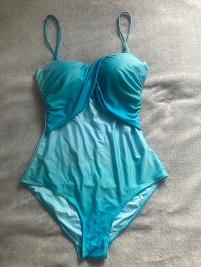 a bag of women's wear