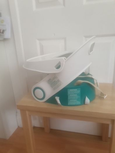 Booster Seat/Age: 9 Month's Plus - <33lbs/15kgs .. Price Drop