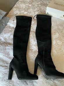 Boots over the knee . Suede black .