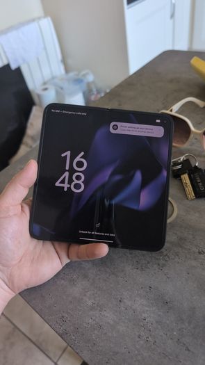 Google Pixel 9 Pro Fold 256gb Obsidian black, nice clean phone. Trade-in/Swap welcome