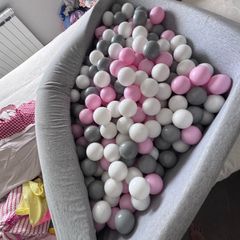 ball pitt