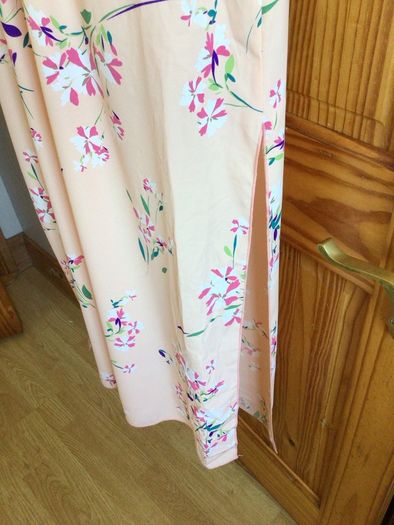 Ladies Peach Floral maxi dress W/ side slits size M 12 includes postage