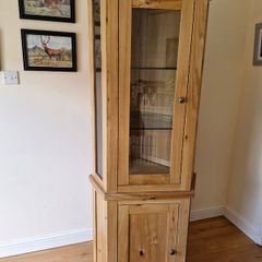 Corner Display Unit