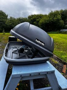 Halfords Roof Box 340l