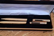 Cross pen and Gold tone set