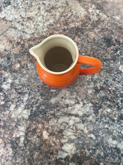 Le crueset breakfast jug