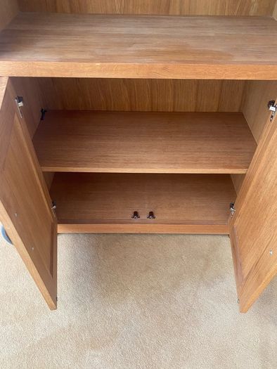 display cabinet / bookcase with a lower cupboard.