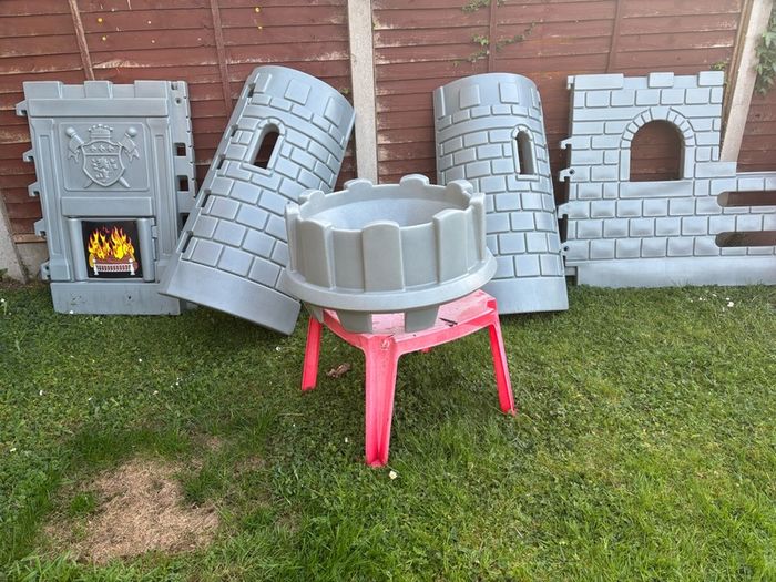 Little Tikes Classic Castle Playhouse