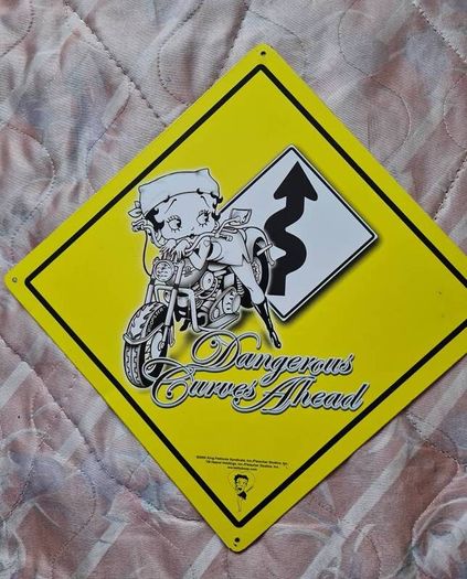 Vintage 2005 betty boop dangerous curves ahead metal sign 42x42 yellow in excellent condition