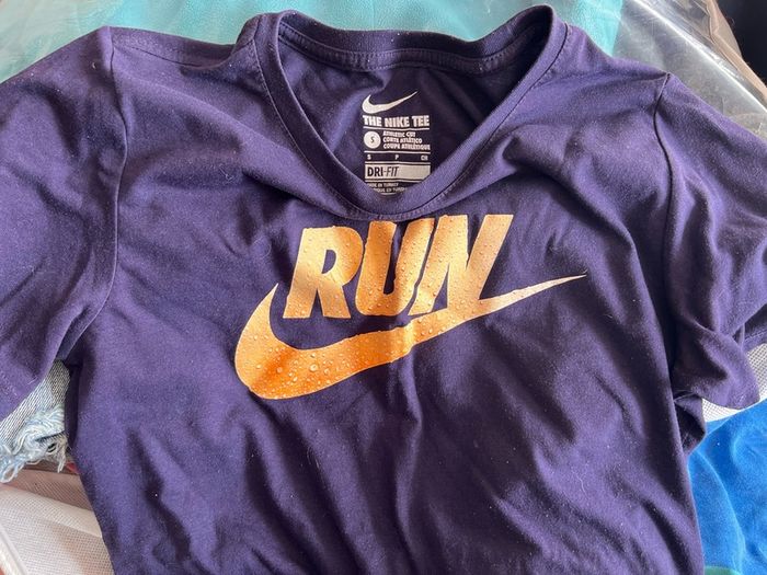 Nike Run T-shirt, size S