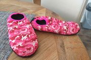 swim shoes