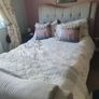 queen size bed Image 2