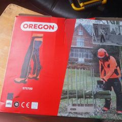 Chainsaw chaps