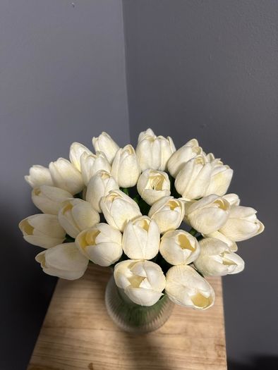 Beautiful real looking white faux tulip bouquet with vase