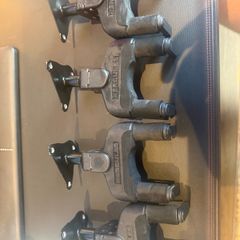Hercules Guitar wall mount x4