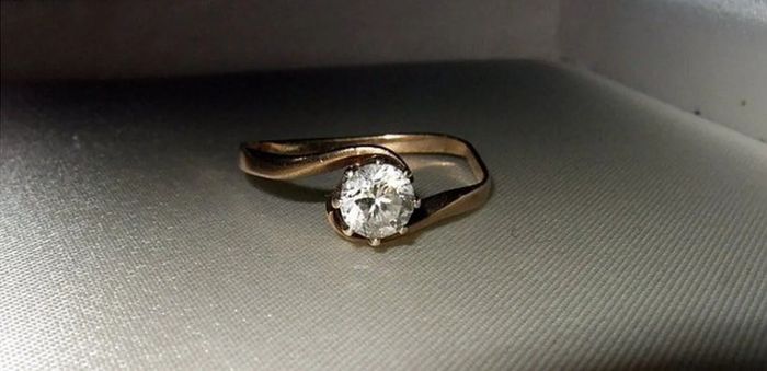 Vintage 14k Gold Twist Solitaire Ring