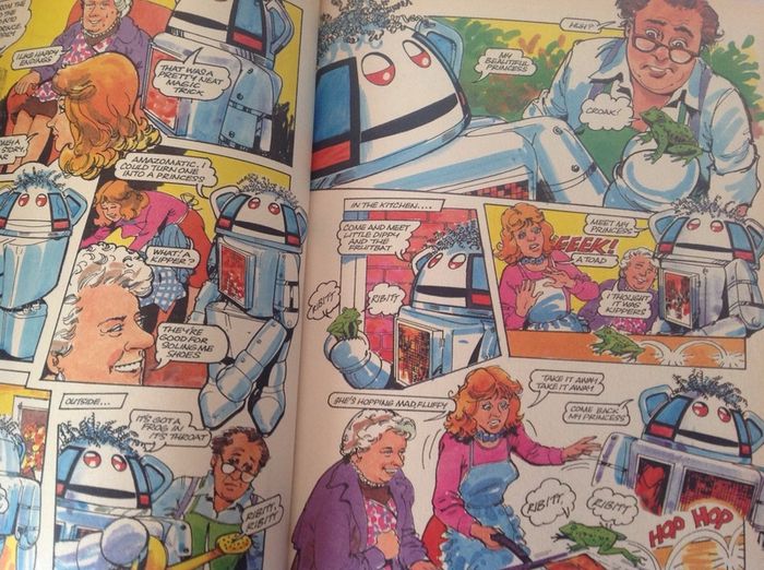 Vintage 1984 Metal Mickey Annual