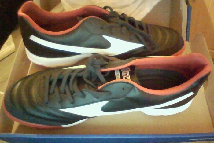 astro turf Mizuno Morelia Sala Classic IN - size 9
