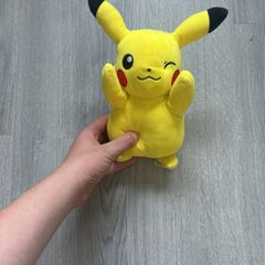 Pokemon pikachu plushy