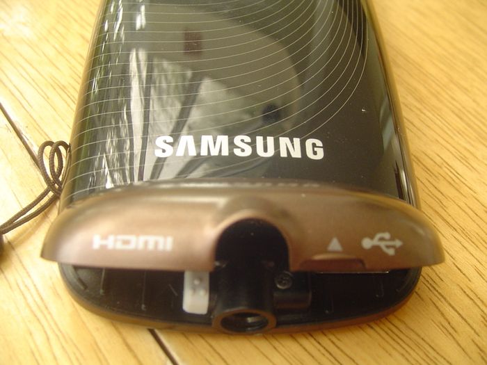 Samsung Full HD pocket camcorder