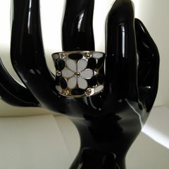 Enamel Ring