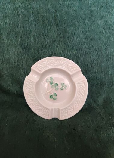 Beellek ashtray