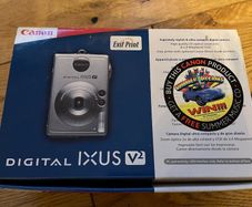 Canon Digital IXUS V2 Camera